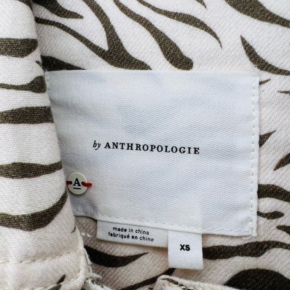Anthropologie Ivory/Brown Zebra Print Cropped Pilcro Denim Trucker Jack… - Picture 3 of 16